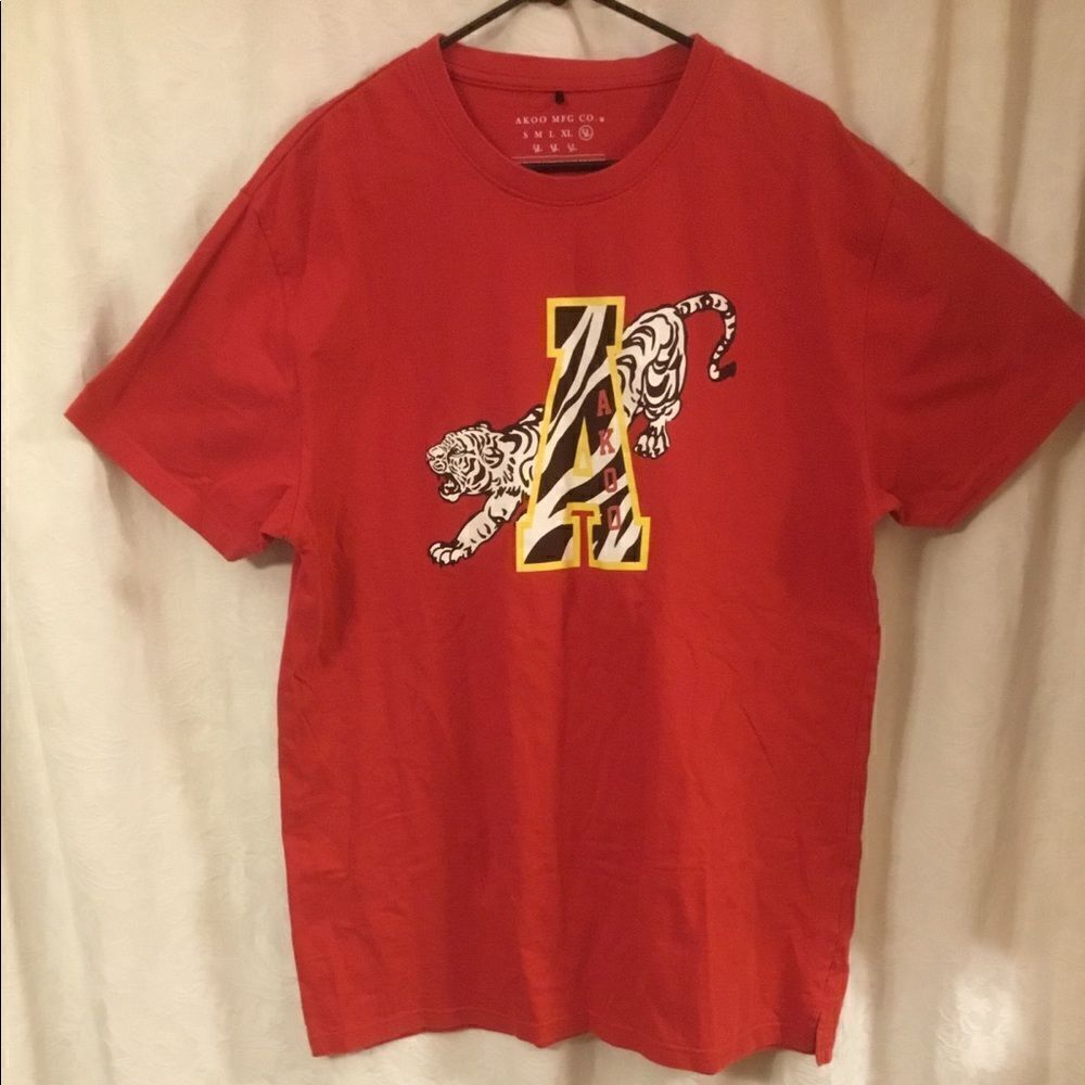 Akoo Men’s Red T-shirt size XXL
